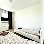 Monteurwohnung Stuhr-brinkum Mit Perfekter Anbindung アパート シュトゥーア